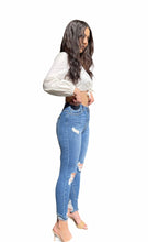 Load image into Gallery viewer, HoK Rae Distressed Skinny Jean
